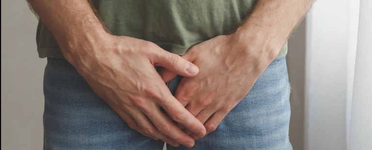 fisioterapeuta pélvico a tratar do pavimento pélvico homem com disfunções sexuais masculinas