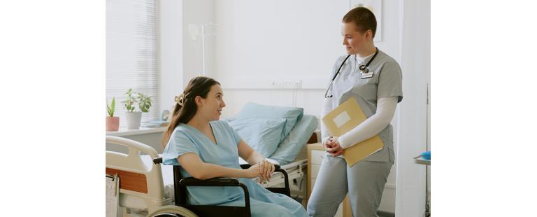 gestão da alta hospital segura em contexto de serviço social