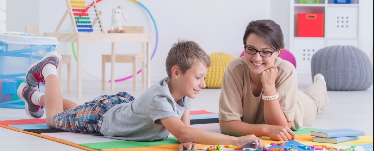 Sessão de terapia ocupacional na saúde mental infantojuvenil  