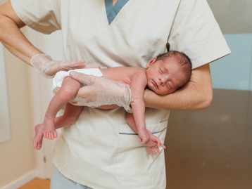 Curso Pós-Universitário em Cuidados Intensivos Neonatais
