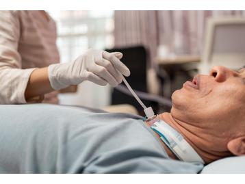 Curso de Cuidados de Enfermagem à Pessoa com Traqueostomia