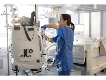 Curso Pós-Universitário de Enfermagem em Cuidados Intensivos