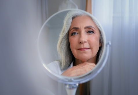 A menopausa não é somente uma fase de transformações biológicas na vida das mulheres. Ela também causa modificações psicológicas variadas, as quais podem impactar o comportamento e o bem-estar.