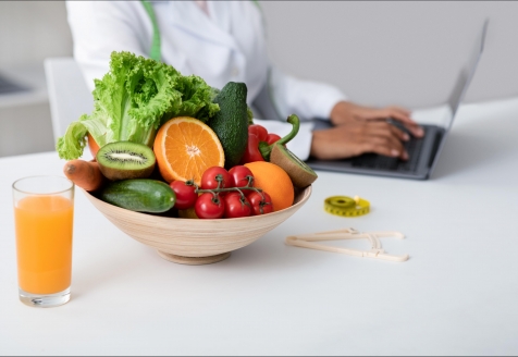 Com o aumento da prevalência de doenças crónicas como a diabetes, a hipertensão e a obesidade, nunca foi tão importante entender como a nutrição clínica pode desempenhar um papel crucial na gestão e prevenção destas condições.